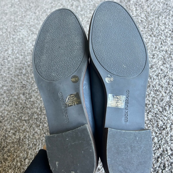 Lucky Brand Gray Flats - Picture 2 of 4
